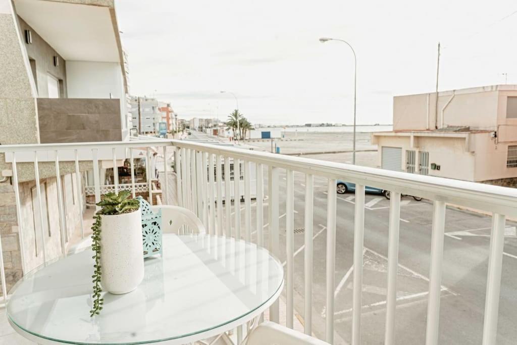Apartamento Frente Al Mar, Familiar Y Acogedor. سانتا بولا المظهر الخارجي الصورة