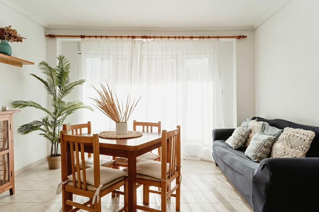 Apartamento Frente Al Mar, Familiar Y Acogedor. سانتا بولا المظهر الخارجي الصورة